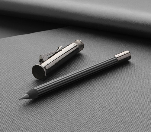 Graf von Faber-Castell 'Perfekter Bleistift' black Edition MAGNUM