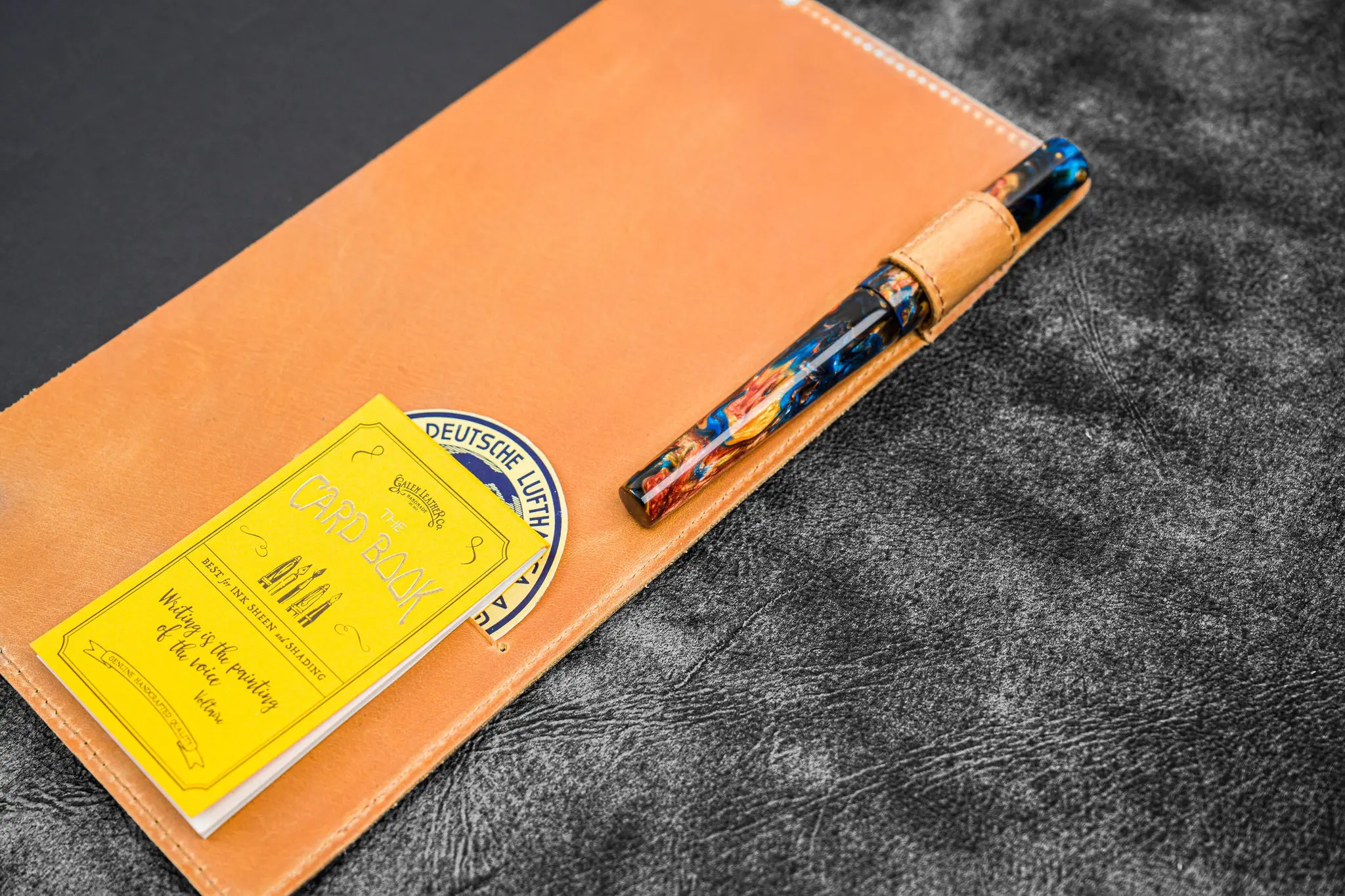 Galen Leather Lederhülle B5 Slim honey ochre – Bild 2