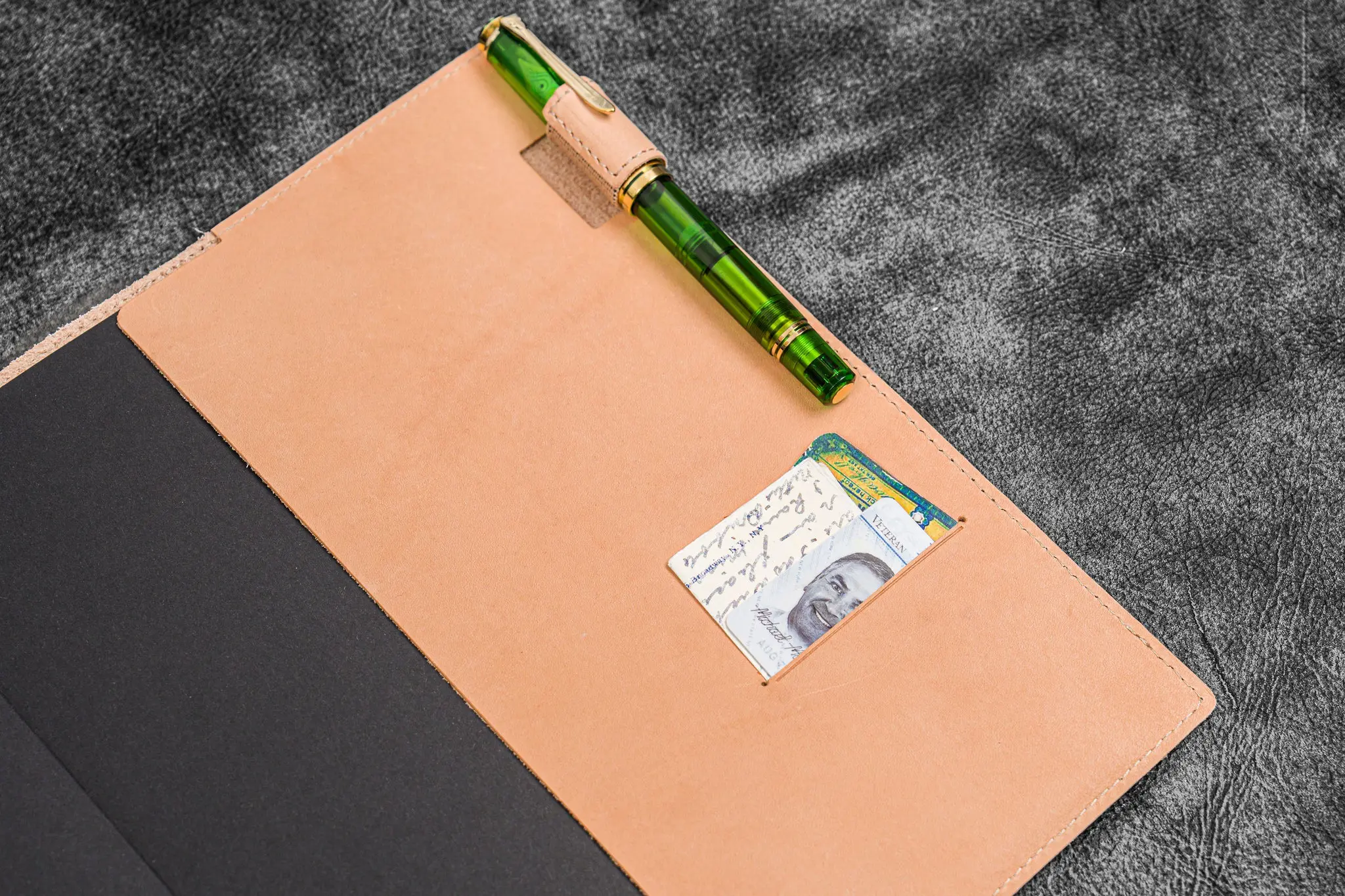 Galen Leather Lederhülle B5 Slim natur – Bild 2