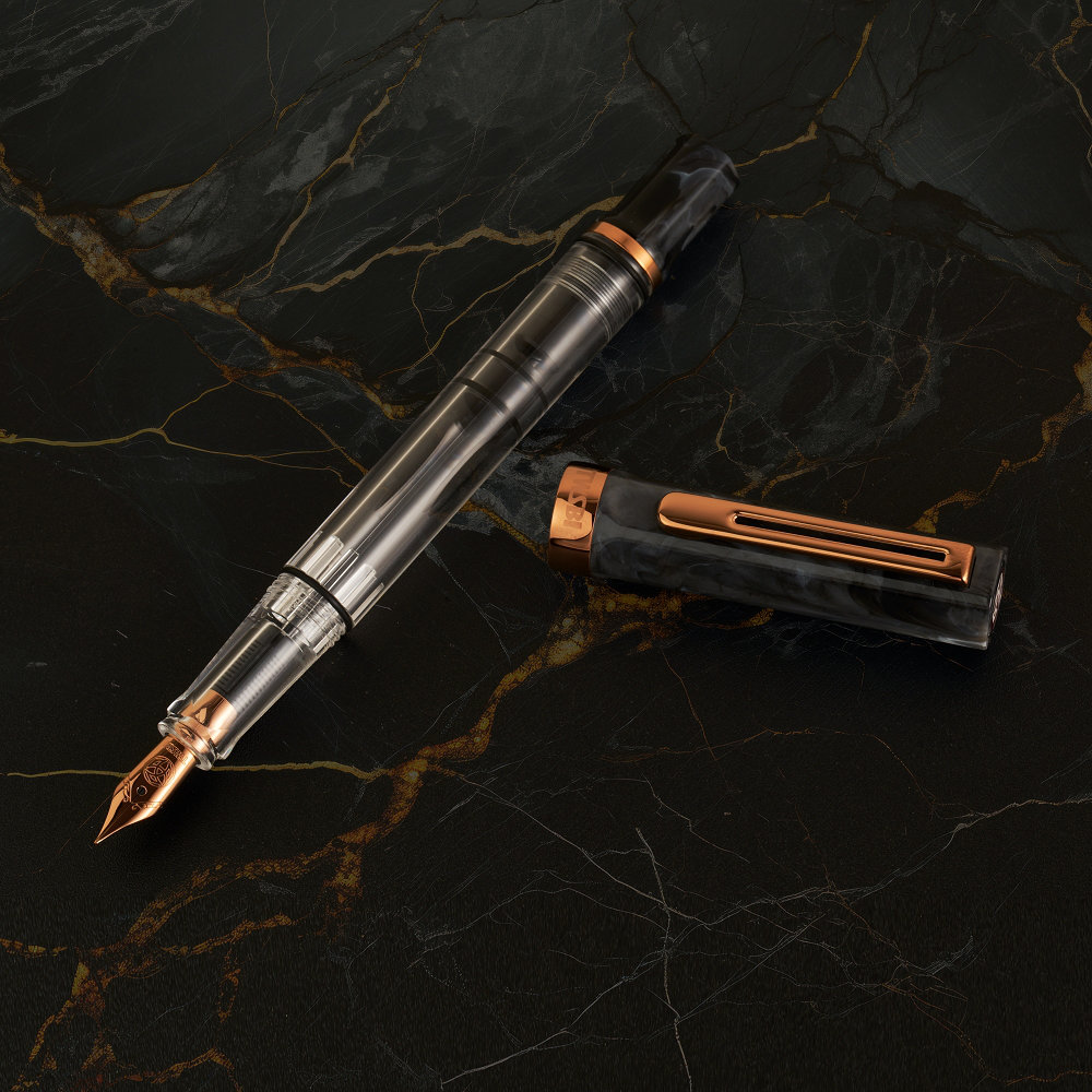 Schreibkultur - TWSBI Kolbenfüllhalter ECO schwarzer Marmor mit Bronze